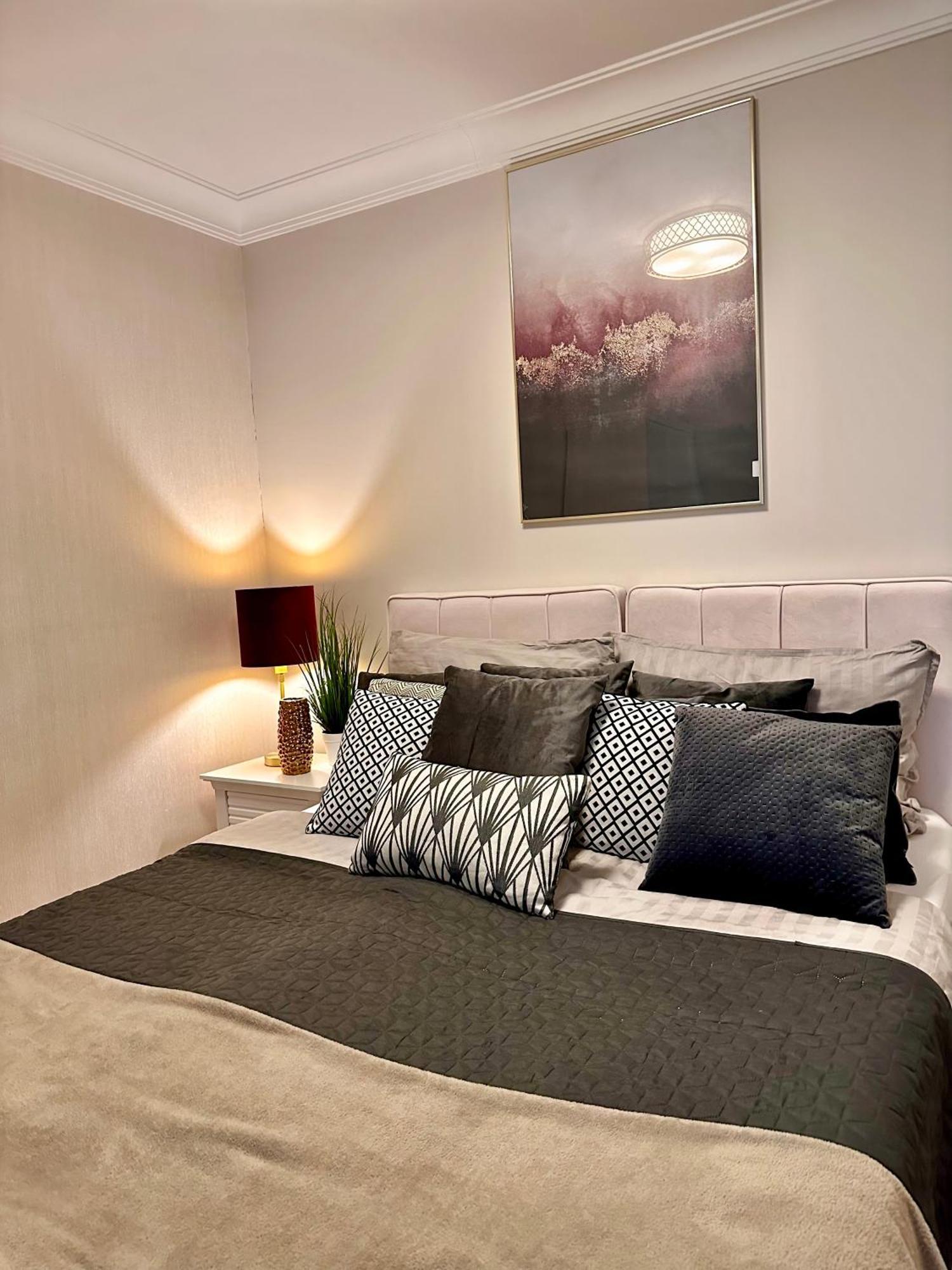 Apartamenty Kielce- Apartament Saphire Przy Zalew Kielecki, Faktura, Parking, Centrum Exteriör bild